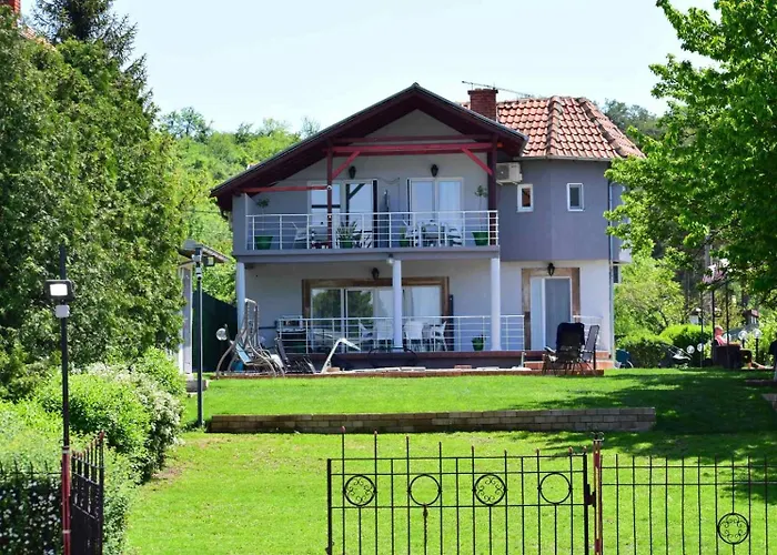 Private Lux Vila Mila With Swimming Pool By The Danube, Sleeps 18