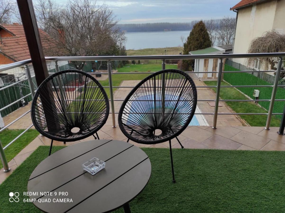 Private Lux Mila With Swimming Pool By The Danube, Sleeps 18 Smederevo