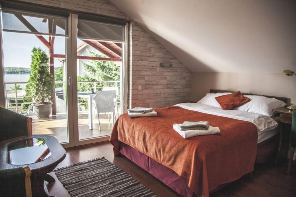 Villa Private Lux Mila With Swimming Pool By The Danube, Sleeps 18 *