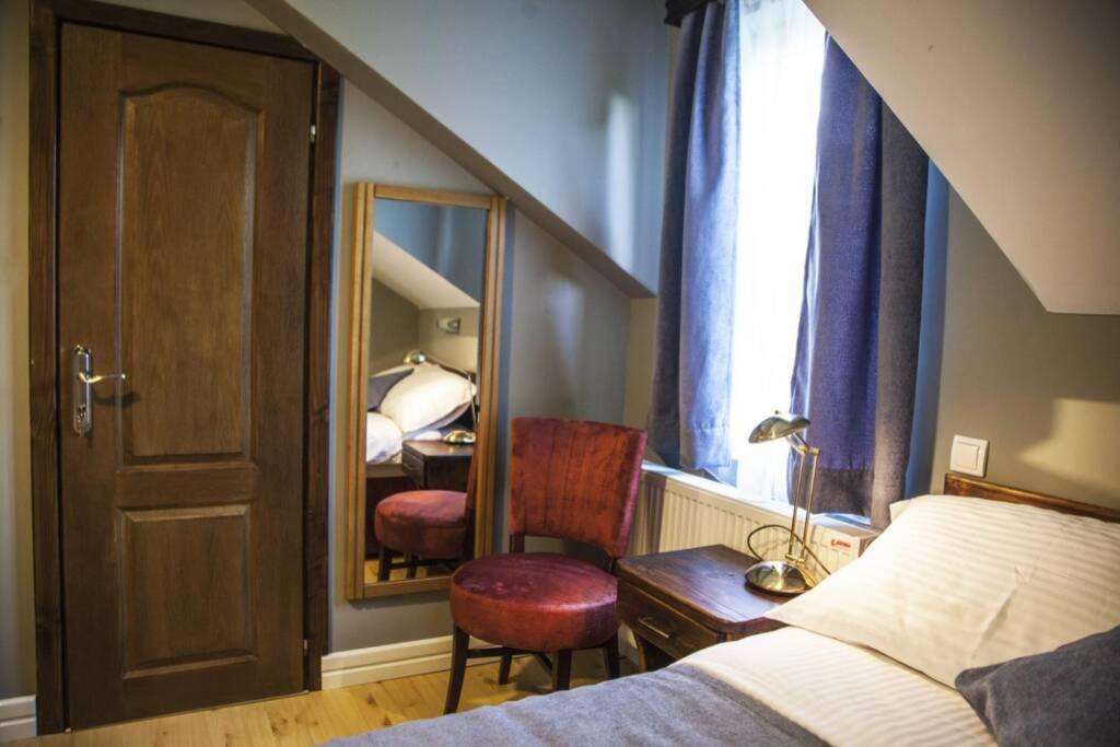 Private Lux Mila With Swimming Pool By The Danube, Sleeps 18 * Smederevo