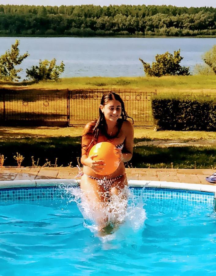Private Lux Mila With Swimming Pool By The Danube, Sleeps 18 * Smederevo